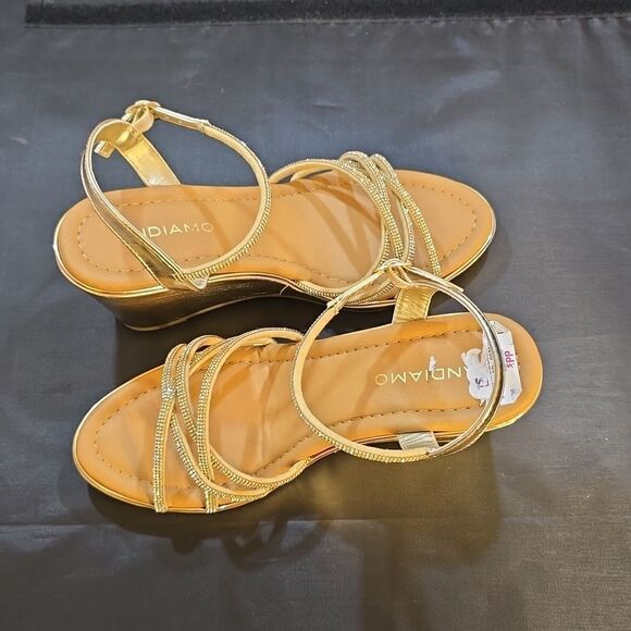 BRAND NEW ANDIAMO MULTI-STRAP RHINESTONE EMBELLISHMENTS OPEN-TOE WEDGE SANDAL - Picture 8 of 12